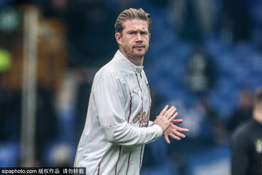 皇冠信用网出租足球_观战台：皇马VS巴萨争夺国王杯 利物浦拜仁或提前夺冠