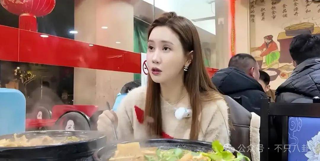 皇冠信用網最新地址_自曝与丈夫经常吵架？但怎么感觉她是在变相秀恩爱呢皇冠信用網最新地址！