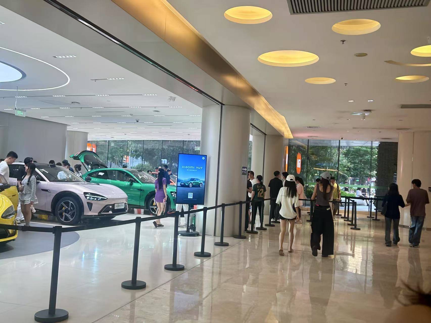 日本J2联赛_小米YU7上市72小时：“锁单+1”刷屏工作群日本J2联赛，提车时间最长超一年，雷军直面“产能挑战”？