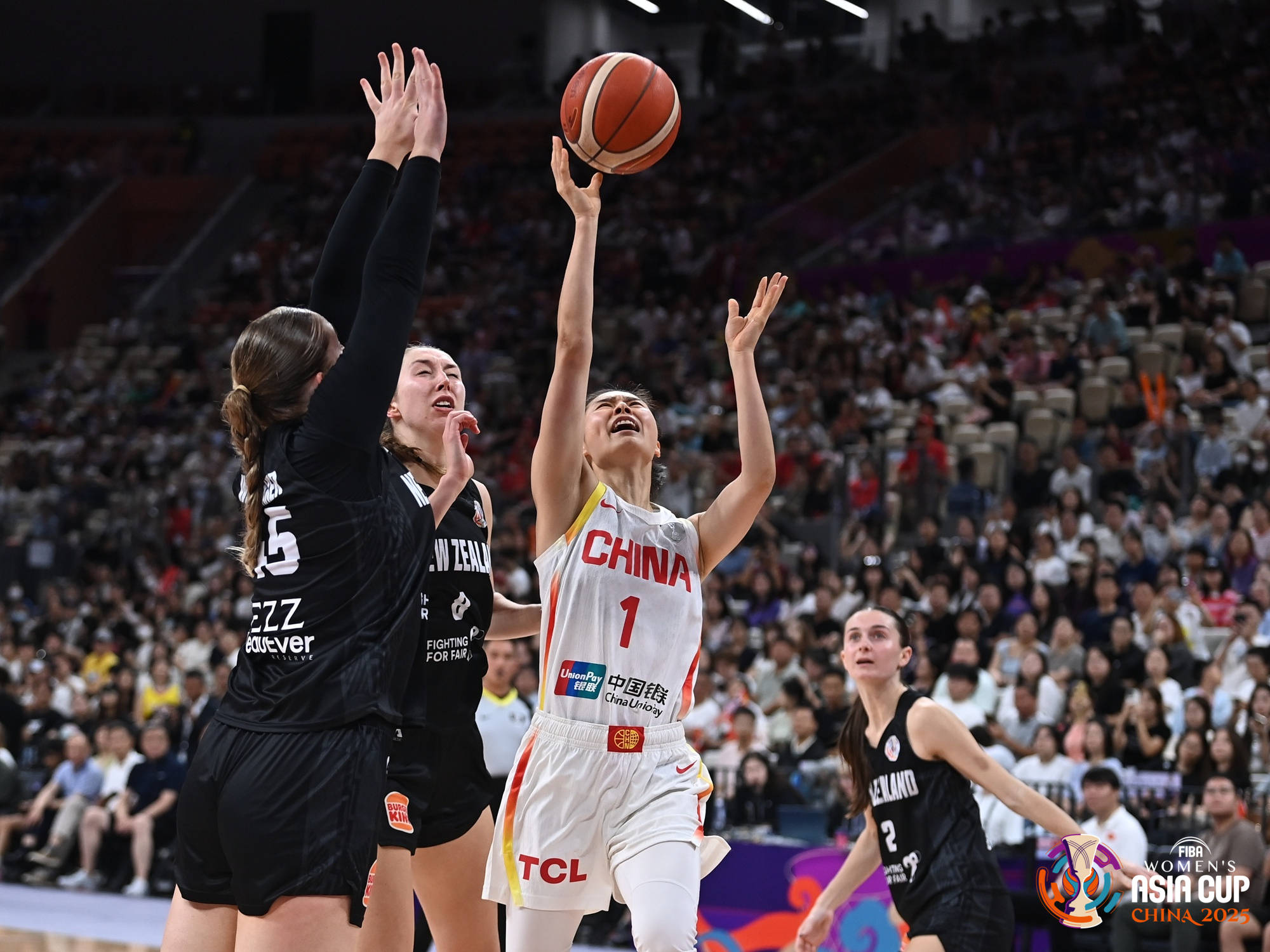 诺丁汉森林vs布伦特福德_亚洲杯-中国女篮34分狂胜新西兰 小组头名晋级4强