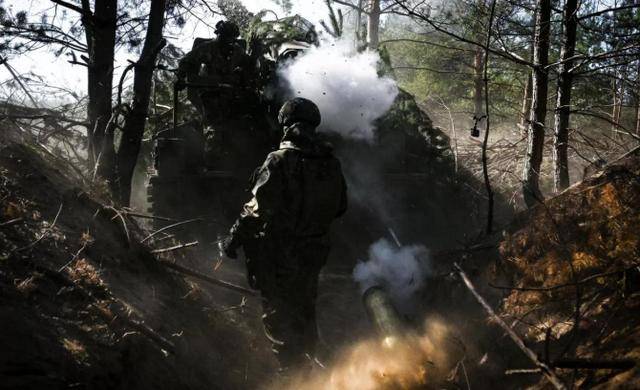 曼联vs阿森纳_1200万炮弹抵俄曼联vs阿森纳，60天内有大动作，中国出手普京稳了？