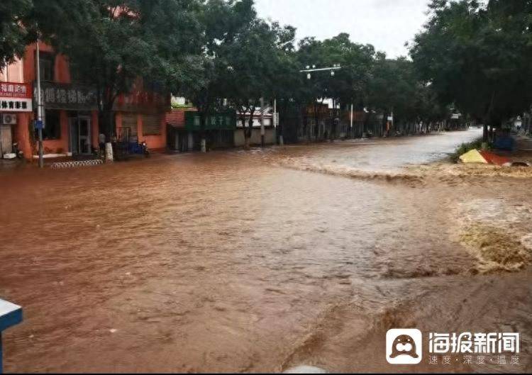 皇冠信用網会员注册网址_因强降雨天气 河北兴隆县街道积水严重 居民：水位最高时没过护城河