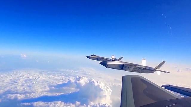 怎么开皇冠信用平台_都见不得中国强大！歼20隐身战机飞越对马海峡怎么开皇冠信用平台，美日罕见没发现？