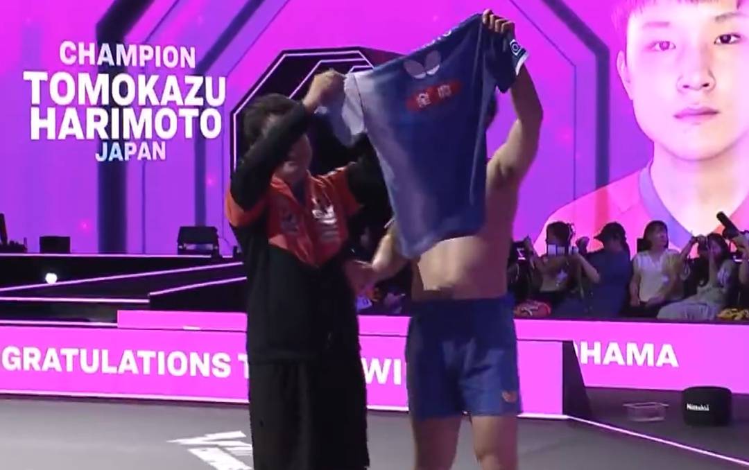 皇冠信用网在线申请_张本智和夺冠皇冠信用网在线申请，4比2胜王楚钦，赛后脱衣庆祝与王皓握手；此前称王皓握手“太敷衍”