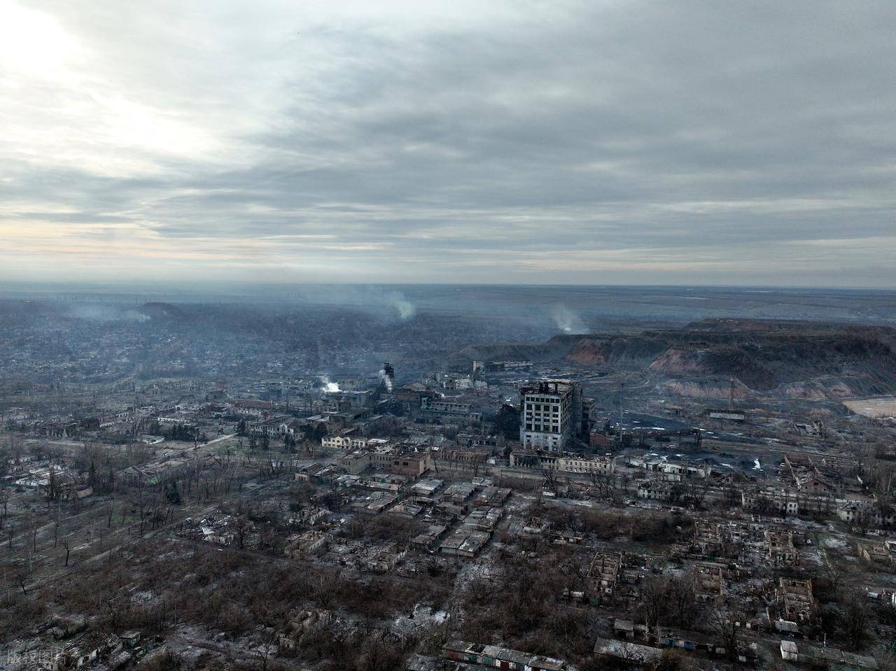 hga025怎么注册_空袭再现！乌军156旅营区30次剧烈爆炸hga025怎么注册，无人机与导弹齐飞，1个旅被一举重创！