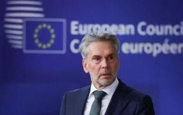 皇冠信用盘如何申请_大结局要来？荷兰体面认输皇冠信用盘如何申请，或恢复中方CEO职位，特朗普“弃卒保帅”，美国罕见退了一步