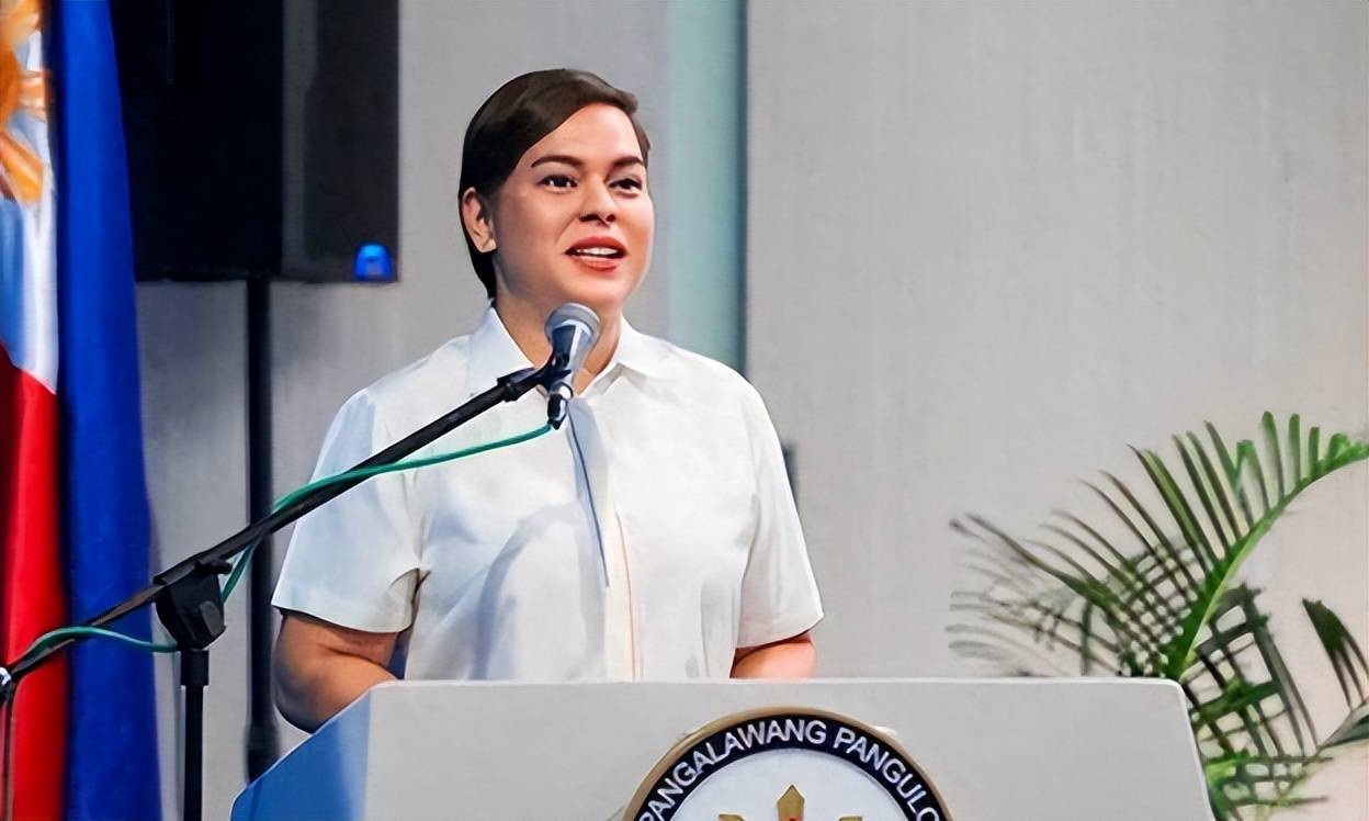 世界杯足球平台代理_菲最新民调出炉！马科斯支持率仅剩 21%世界杯足球平台代理，莎拉准备接班，关键时刻中国大使抵达马尼拉，信号强烈